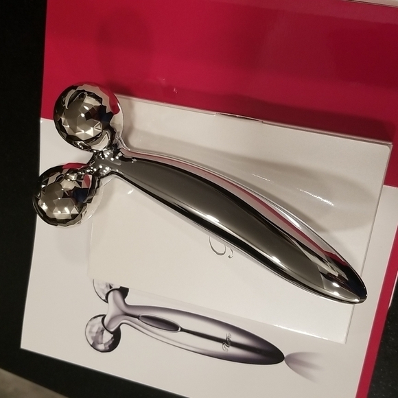 💕REFA💕 ReFa Carat Face New in Box Beauty Face Neck Roller Tool Tighten  Tone - Picture 16 of 17